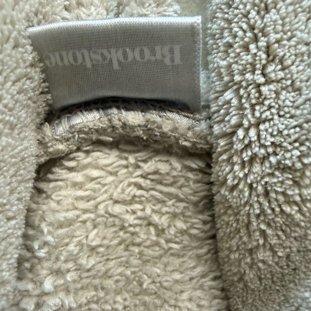 Brookstone Cream Robe - Picture 11 of 12